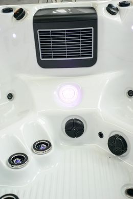 SPA бассейн Superior Spas Aquasolus Lugano (Sterling Silver) (Англия), 230&times;230&times;95 см